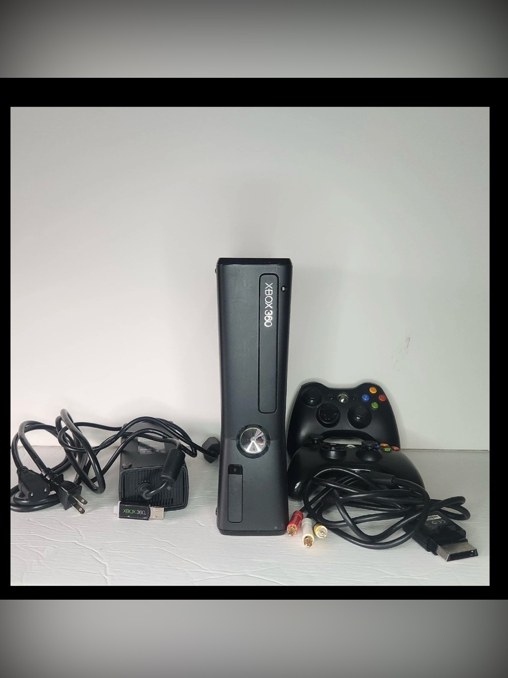 Xbox 360 4GB Console Bundle With 8 GB Xbox Memory Stick Tested & Working